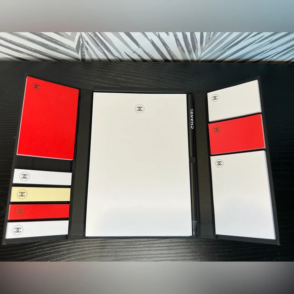 NIB CHANEL LA Collection Stationery Set - Picture 8 of 9
